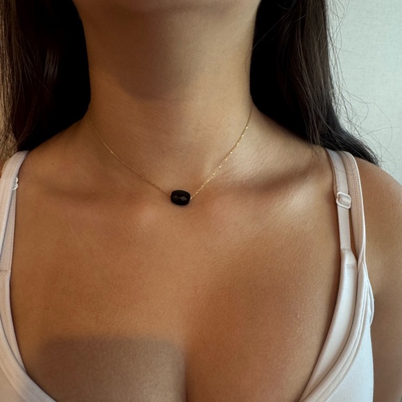 Morganne Bello Black Onyx cushion 18Kt yelow gold necklace - Picture 2 of 4